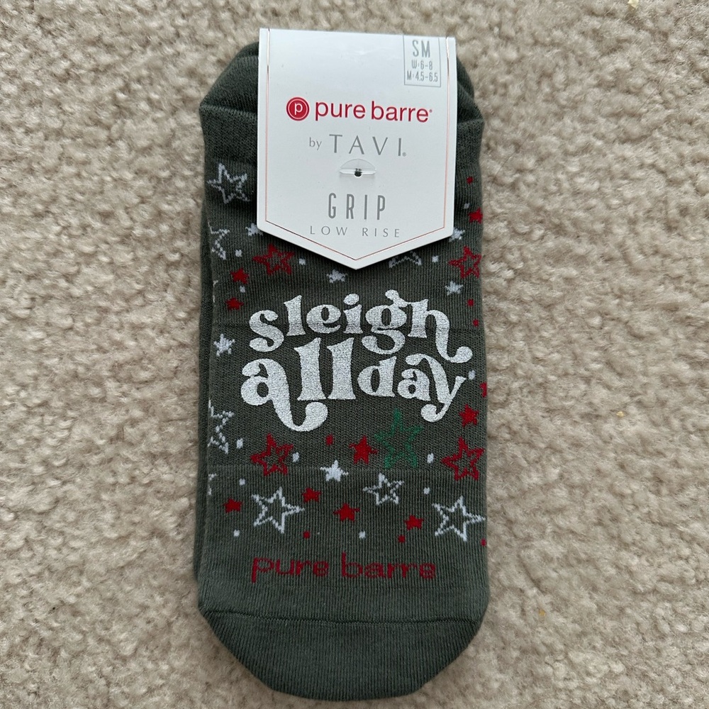 NWT pure barre green sticky socks sleigh all day